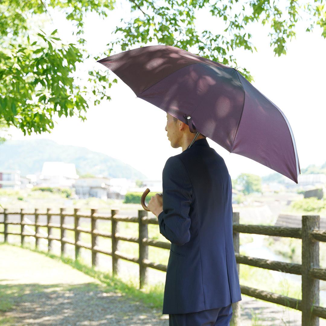 メンズ折りたたみ傘 シャンブレー ワイン 使用イメージ