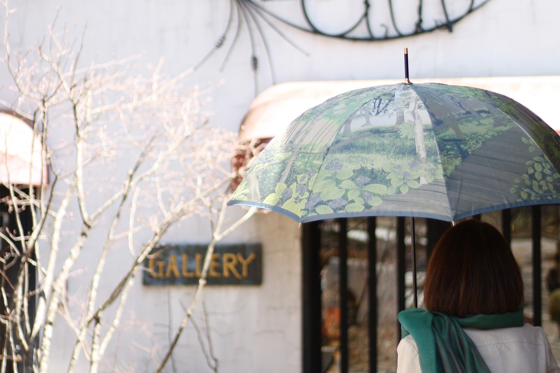 グリーンの晴雨兼用傘