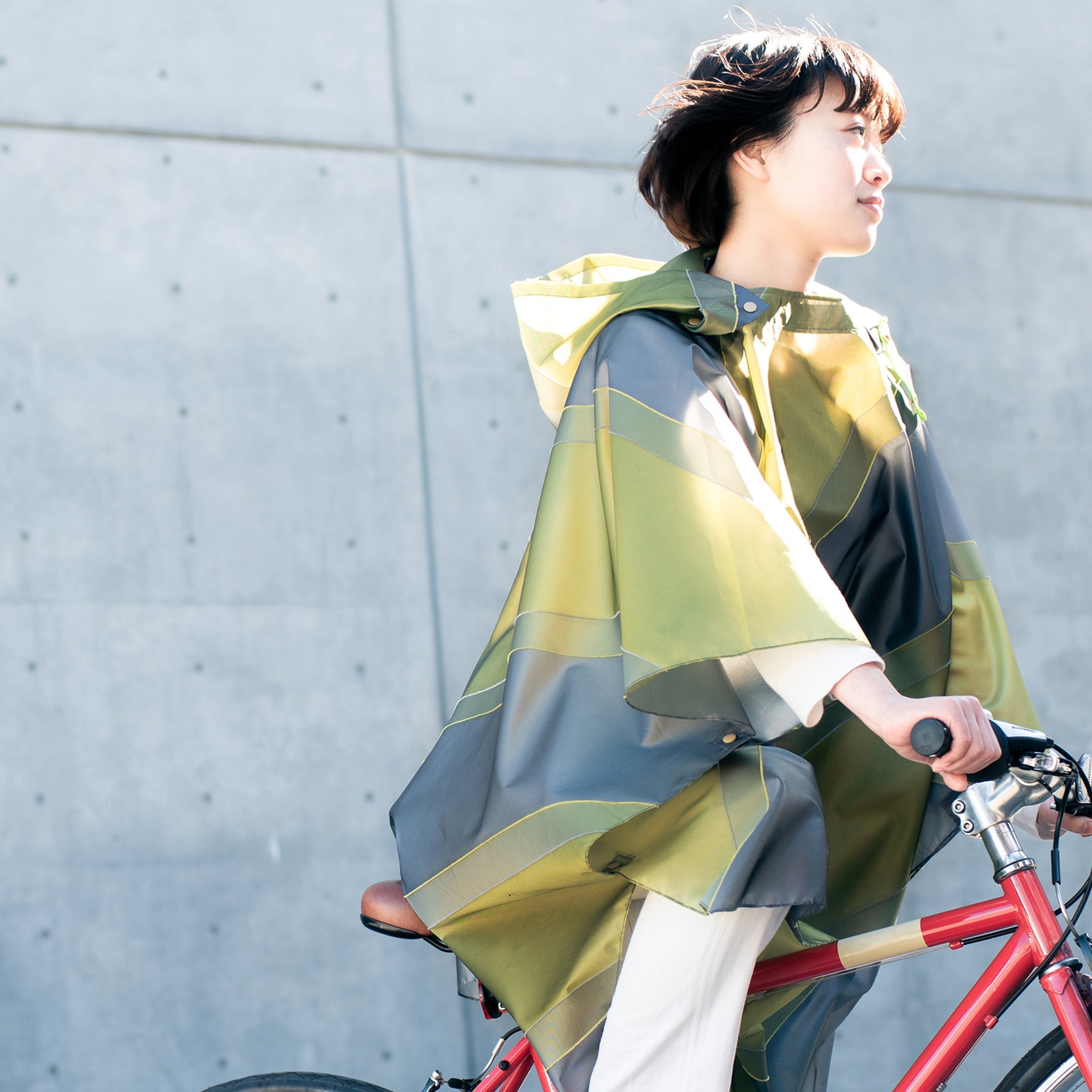 repel.　Rain poncho Yellow