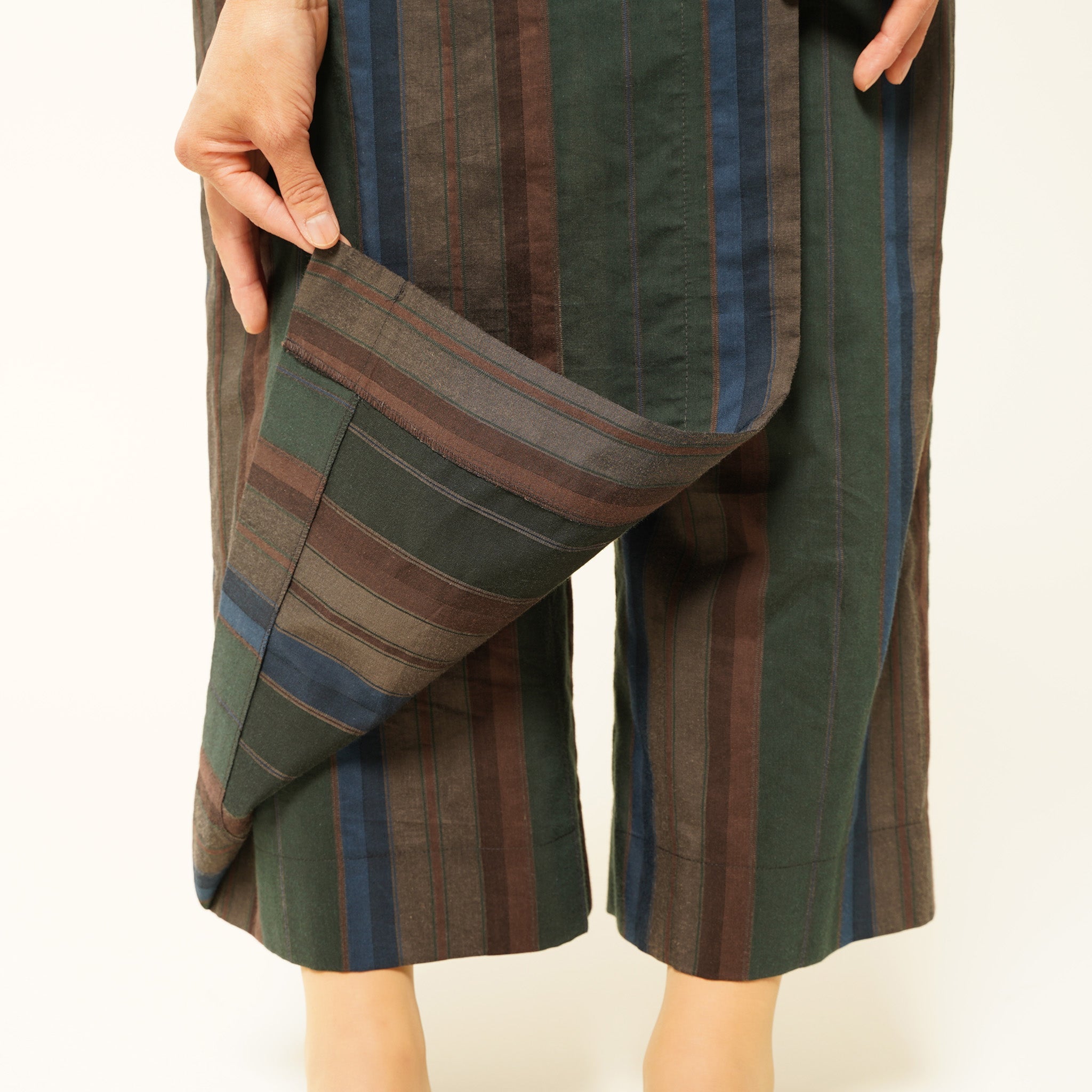 clotho ラップパンツ 　グリーン　裾部分